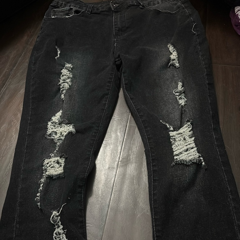 Brand new soma ripped jeans, never worn